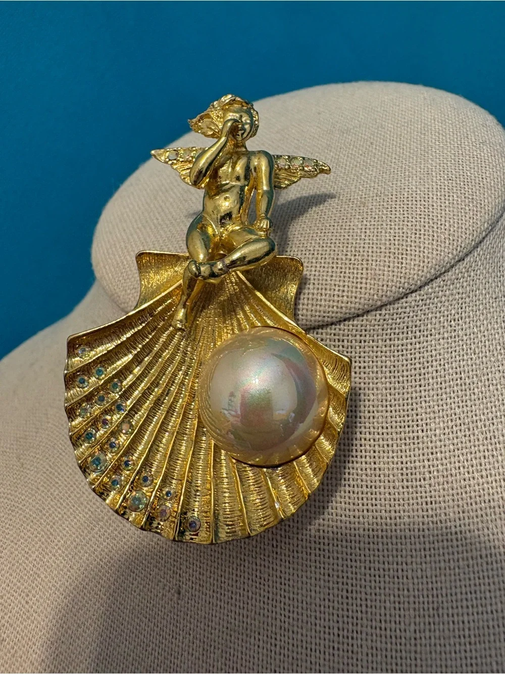 Kirks Folly brooch pendant gold tone rhinestone cherub angel faux pearl 2.5”